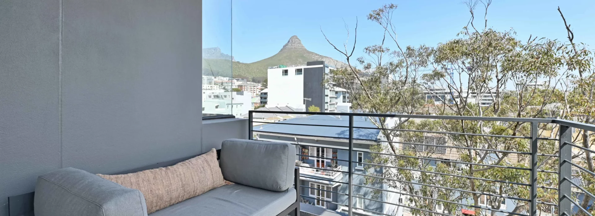 ONE26 ON M One Bedroom Apartment